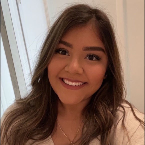 Meet your Posher, Abby - Picture 1 of 1